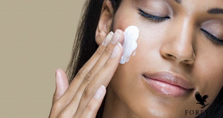 بهترین مواد برای پوست چرب چیست؟